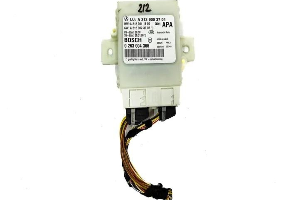 MERCEDES-BENZ E-Class W212/S212/C207/A207 (2009-2016) Tow Hook Control Unit A2129003704 28024048