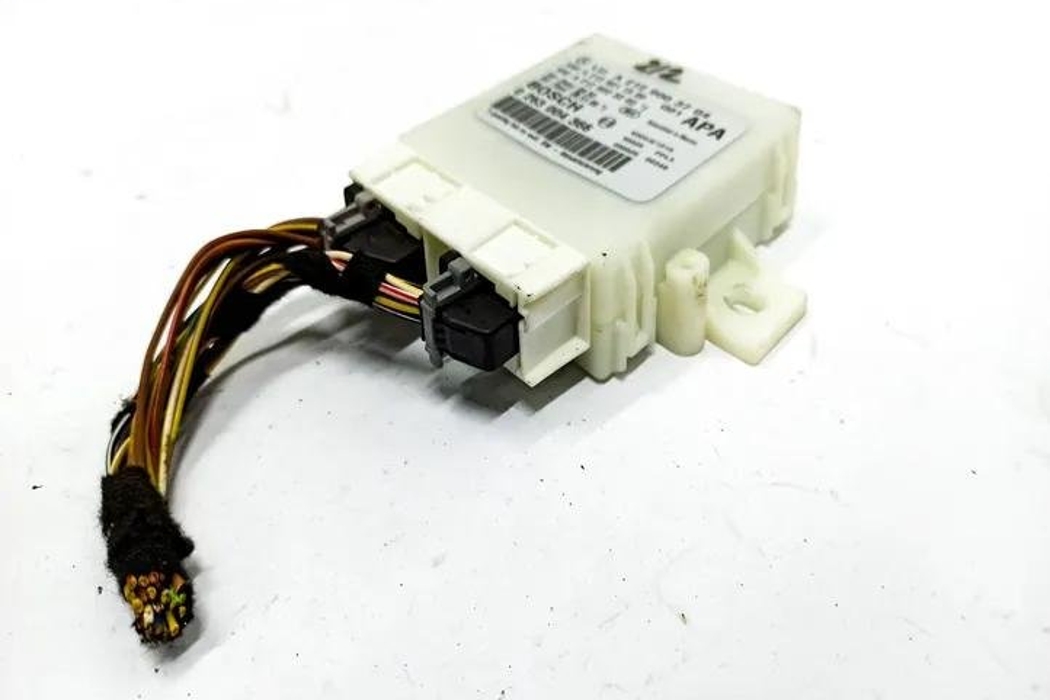 MERCEDES-BENZ E-Class W212/S212/C207/A207 (2009-2016) Tow Hook Control Unit A2129003704 28024048