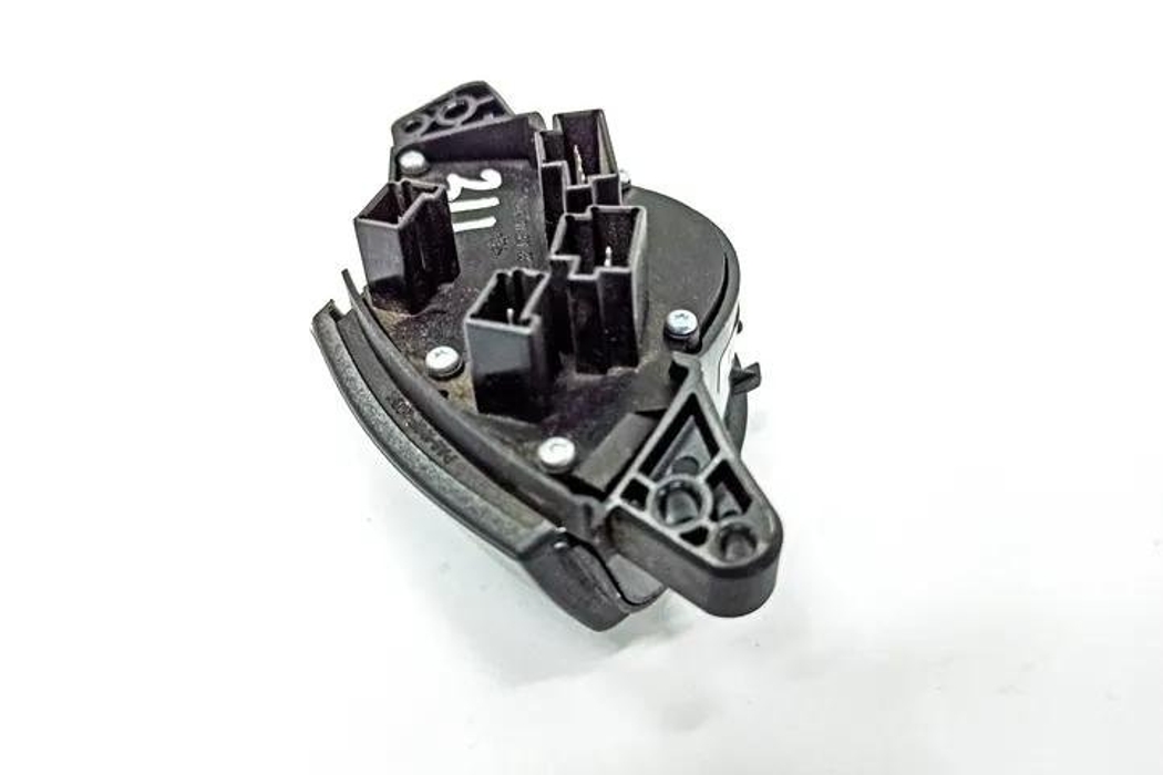 MERCEDES-BENZ E-Class W211/S211 (2002-2009) Steering wheel buttons / switches A2118213358 28027433