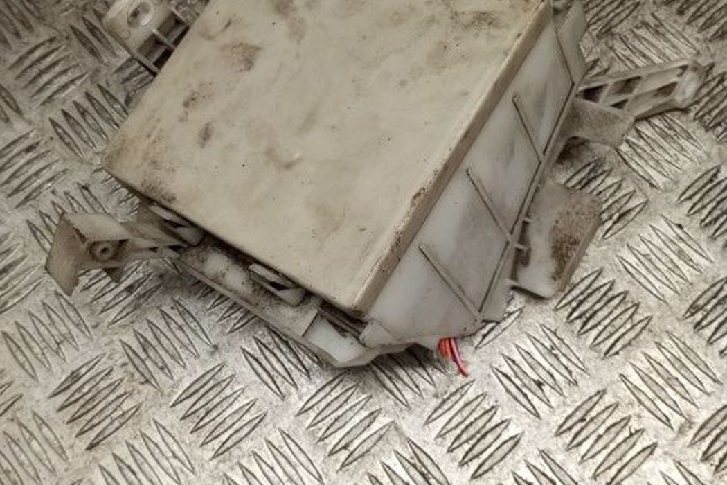 NISSAN Note 1 generation (2005-2014) Drošinātāju kārba R0874,284B7AX61A 31456677
