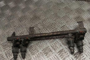 JEEP Grand Cherokee 1 generation (ZJ)  (1996-1999) Топливная рейка 32023828