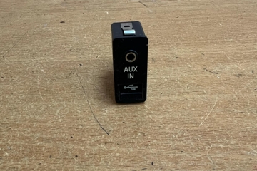 BMW 5 Series Gran Turismo F07 (2010-2017) Блок управления USB / AUX 6131912965102,#F5880 29983663