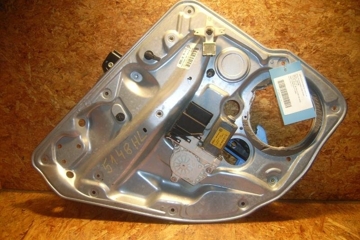 VOLKSWAGEN Golf 4 generation (1997-2006) Aizmugurējo kreiso durvju loga pacēlāja motorīts 1J4839729G,1J4839755A,1J4959811C 24848584
