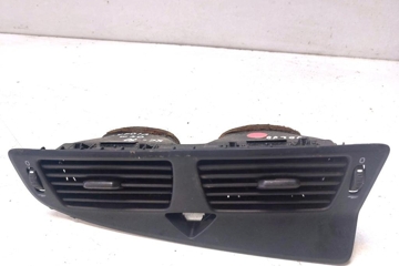 VOLVO V70 2 generation (2000-2008) Решетка воздухозаборника салона 3409374 32107562