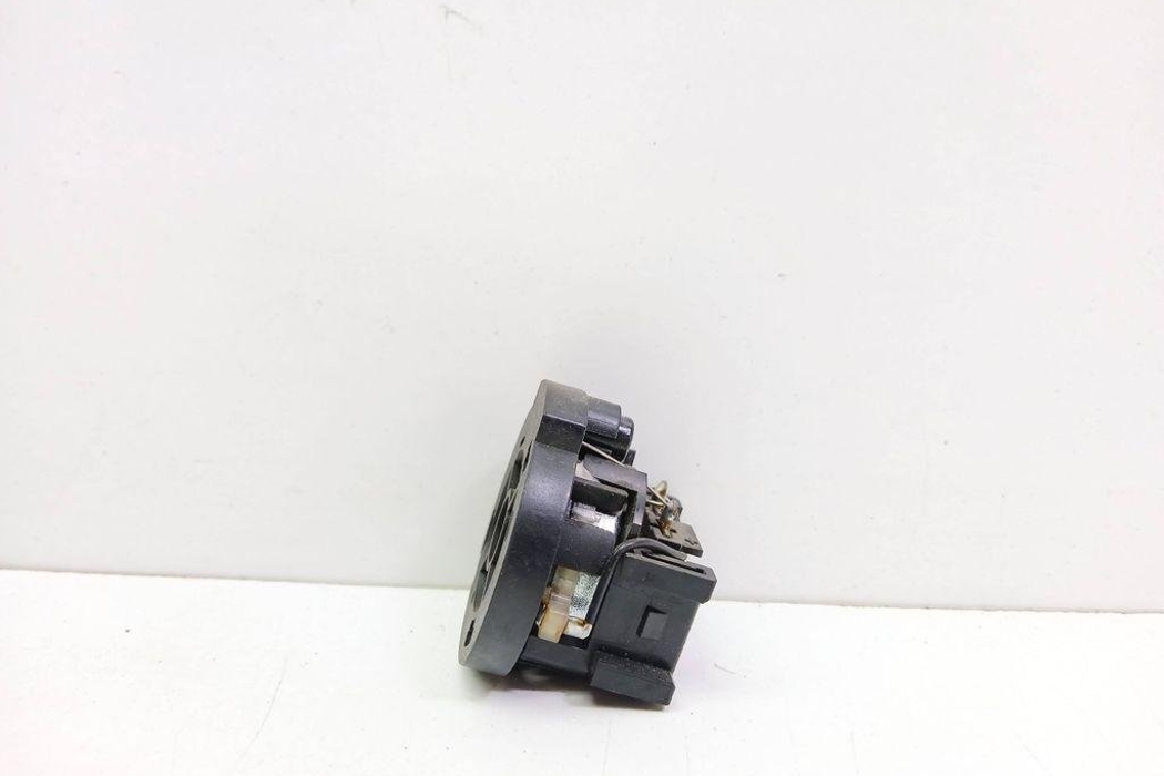 TOYOTA Avensis 2 generation (2002-2009) Priekšējo kreiso durvju skaļrunis 902275499023 31338798