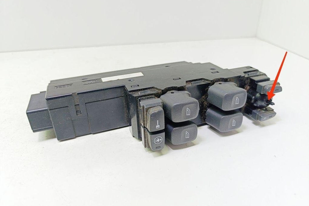 VOLVO S80 1 generation (1998-2006) Priekšējo labo durvju logu pacelšanas slēdži 7923 31401006