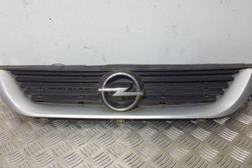 OPEL Vectra B (1995-1999) Priekšējā bampera augšējā reste 31370665