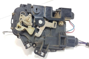 AUDI A6 C6/4F (2004-2011) Aizmugurējā labā durvju slēdzene 31371481