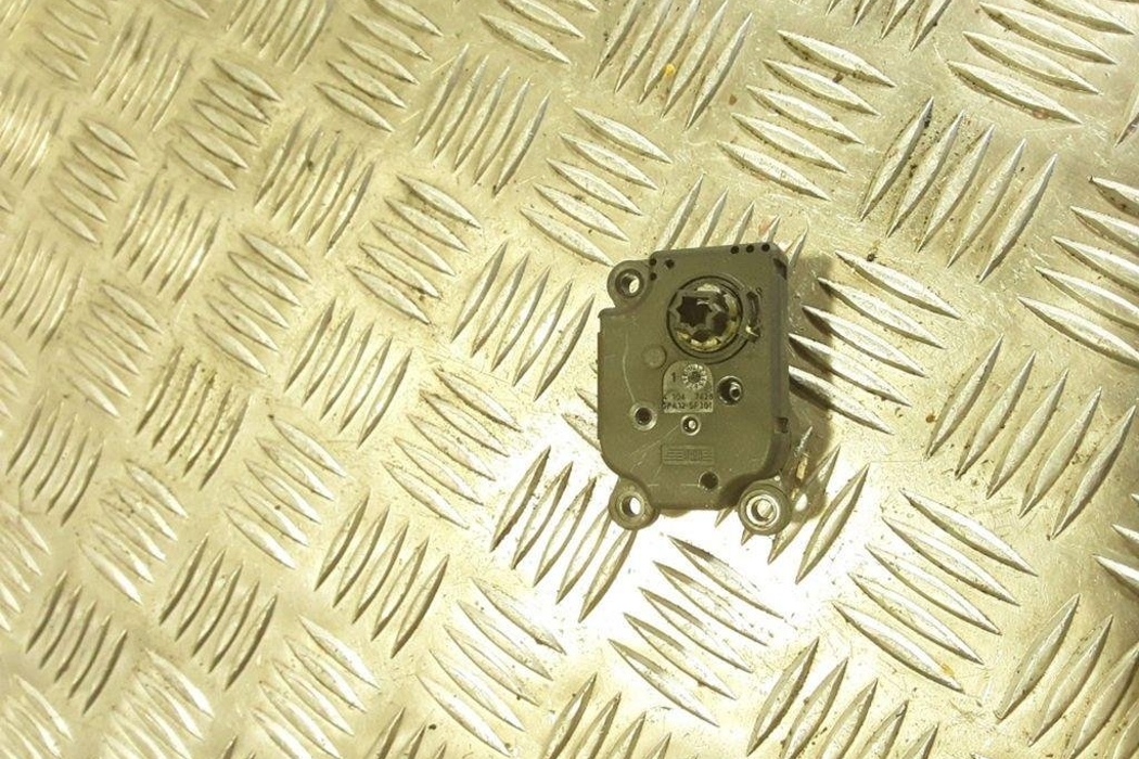 OPEL Signum C (2003-2008) Interior Heater Flap Motor Actuator 986473R01,09180200 31885518