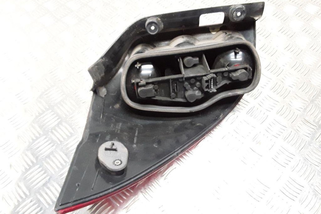 RENAULT Laguna 2 generation (2001-2007) Aizmugurējais labais lukturis 8200002472 31988937