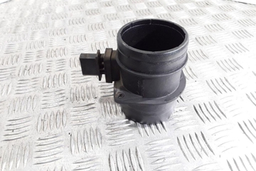 VOLKSWAGEN Touareg 1 generation (2002-2010) Mass Air Flow Sensor MAF 0281002735 32068491