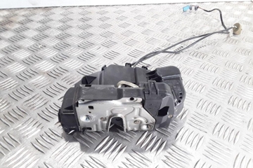 MERCEDES-BENZ C-Class W203/S203/CL203 (2000-2008) Aizmugurējo kreiso durvju slēdzene 32185787