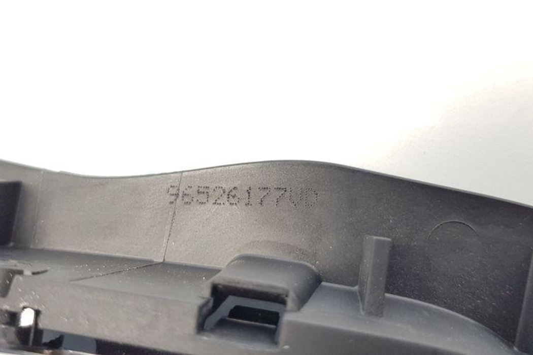 PEUGEOT 307 1 generation (2001-2008) Kreisais aizmugurējais iekšējais atvēršanas rokturis 95526177 32272432