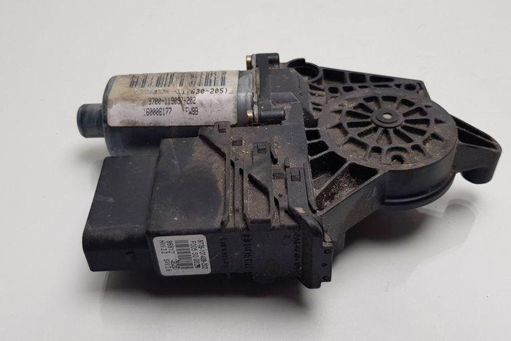 VOLKSWAGEN Passat B7 (2010-2015) Rear Left Door Window Control Motor 0130821697,3B9839751AF 32279474