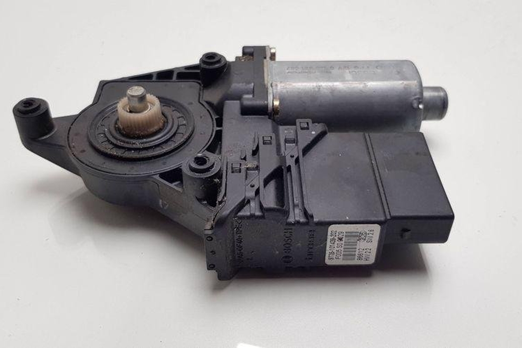 VOLKSWAGEN Passat B7 (2010-2015) Rear Left Door Window Control Motor 0130821697,3B9839751AF 32279474