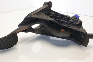 RENAULT Laguna 2 generation (2001-2007) Pedál spojky 8200019163 32276967