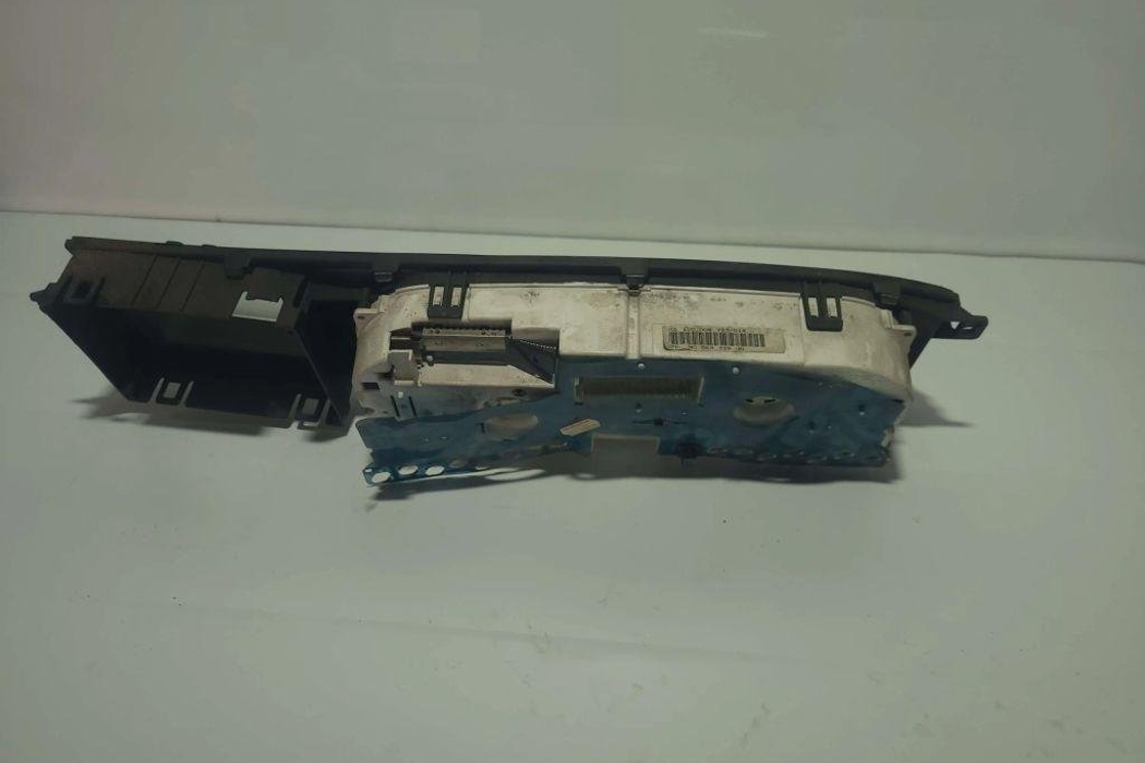 OPEL Vectra B (1995-1999) Speedometer 90569739,110008733014 32260521