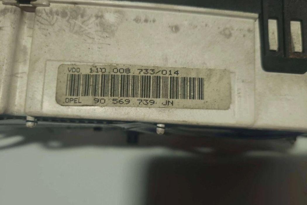 OPEL Vectra B (1995-1999) Speedometer 90569739,110008733014 32260521