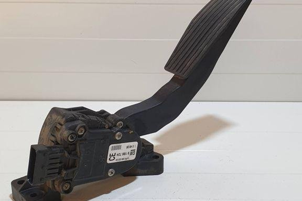 OPEL Signum C (2003-2008) Throttle Pedal 9186724,6PV00832200 32265937