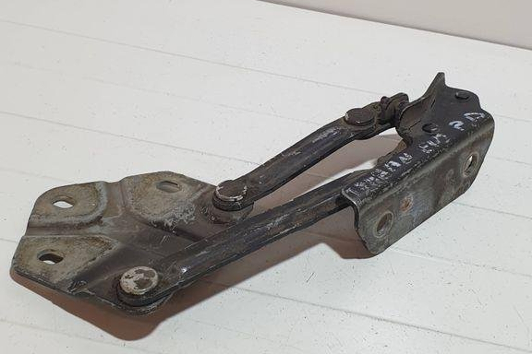 VOLKSWAGEN Touran 1 generation (2003-2015) Front Right Bonnet Hinge 1T0823802 32267989