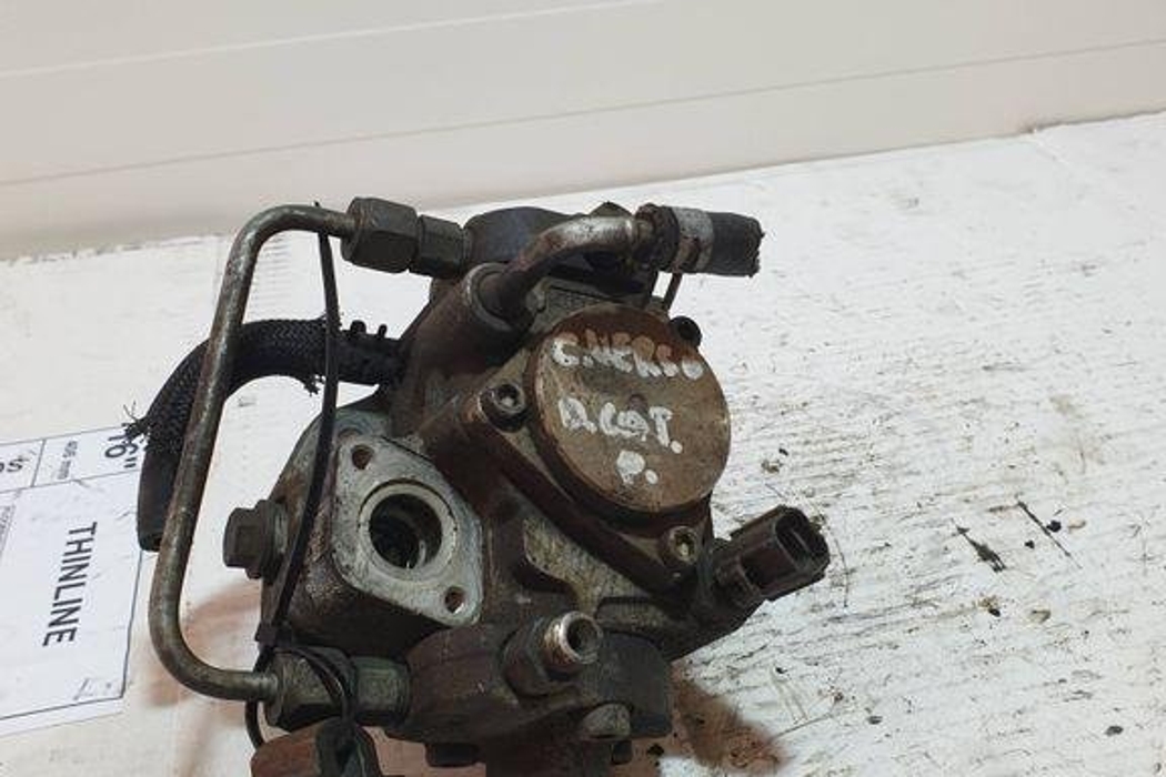 TOYOTA Verso 1 generation (2009-2015) Degvielas sūknis 221000R020 32268060