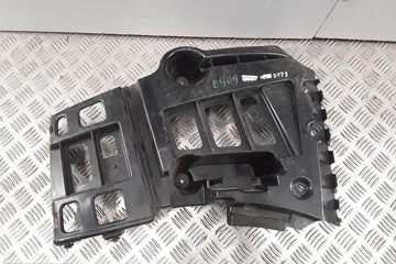 BMW X1 E84 (2009-2015) Aizmugurējā labā bampera stiprinājums 51122991780 30758058