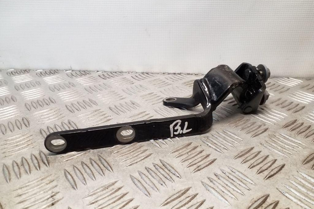 AUDI A5 8T (2007-2016) Kreisās puses bagāžnieka eņģe 8T8827299 32151103