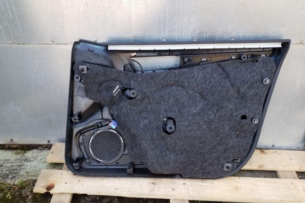 AUDI A5 8T (2007-2016) Front Left Door Panel 8T8867105 32152537