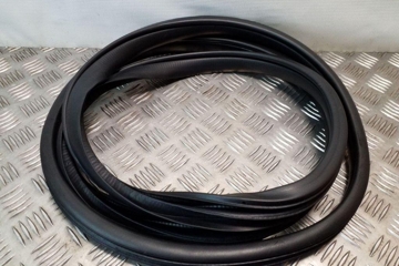 MAZDA 6 GJ (2012-2024) Priekšējo kreiso durvju gumija 32148318