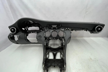 MERCEDES-BENZ C-Class W205/S205/C205 (2014-2023) Dashboard 31530988