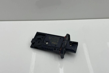 BMW 5 Series G30/G31 (2016-2023) Mass Air Flow Sensor MAF 8580022,0281006812 31534070