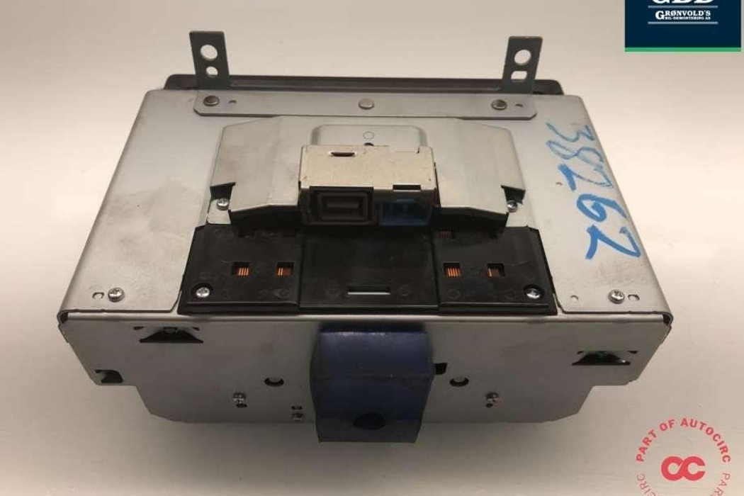 VOLVO XC90 1 generation (2002-2014) Navigation Display 30775626,30656245-1 30881618