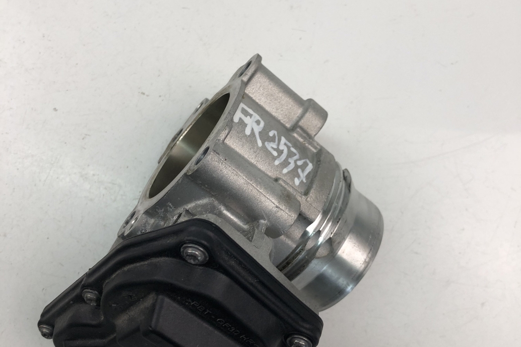 VOLVO XC40 1 generation (2017-2024) Throttle Body 31465702AA 24945166