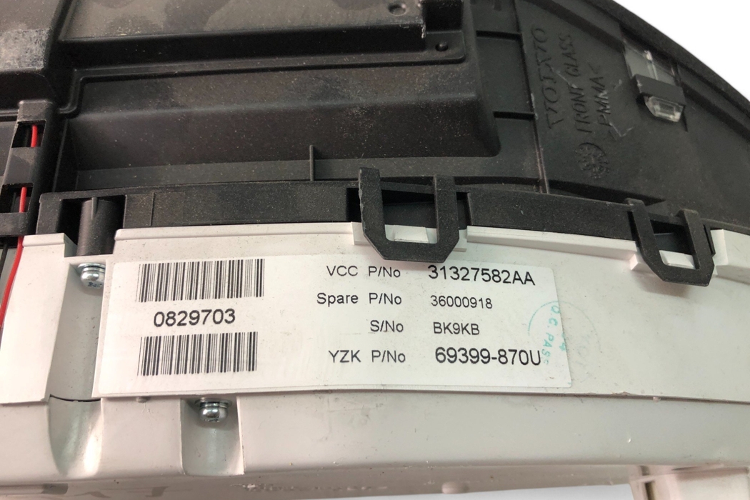 VOLVO V70 3 generation (2007-2020) Instrumentu panelis/spidometrs 31327582AA 30410190