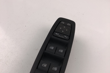 RENAULT Megane 3 generation (2008-2020) Кнопка стеклоподъемника задней левой двери E32439-05 22922459