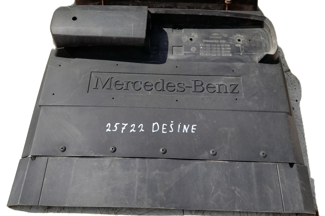 MERCEDES-BENZ ACTROS MP4 (2011-present) 6 generation (2008-2020) Брызговик задний правый A9605200520,A9605200520,9605200520,A9605240828,9605240828 30739107
