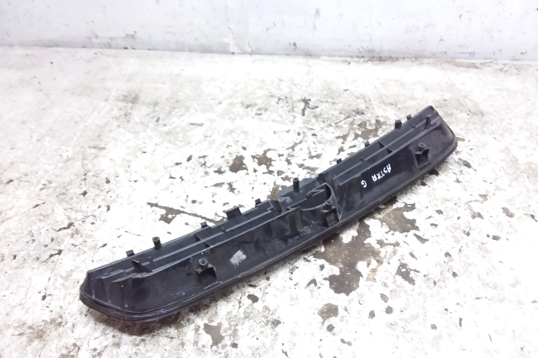 OPEL Astra G (1998-2009) Решетка радиатора переднего бампера 90588120 30204460