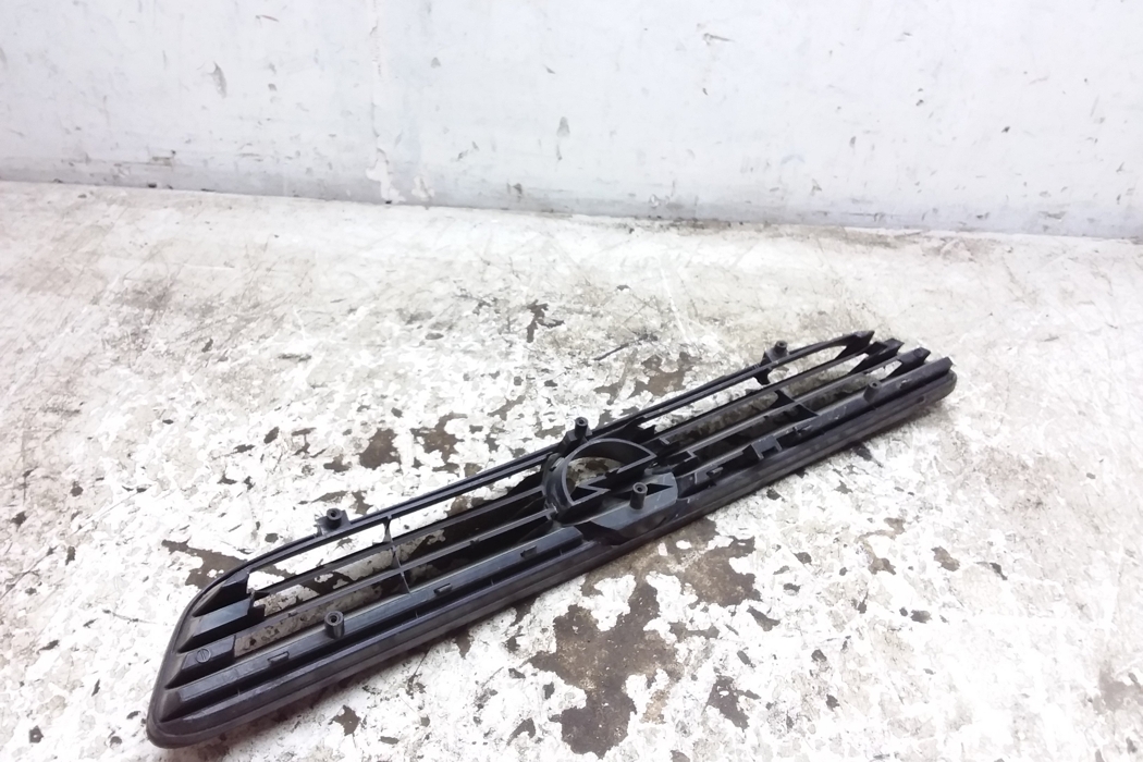 OPEL Astra G (1998-2009) Решетка радиатора переднего бампера 90588120 30204460