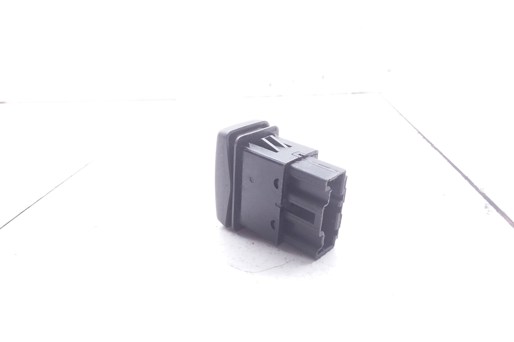LAND ROVER Defender 1 generation (1983-2016) Vänster främre dörrfönsterbrytare Xh5214a157,03035112 32381945