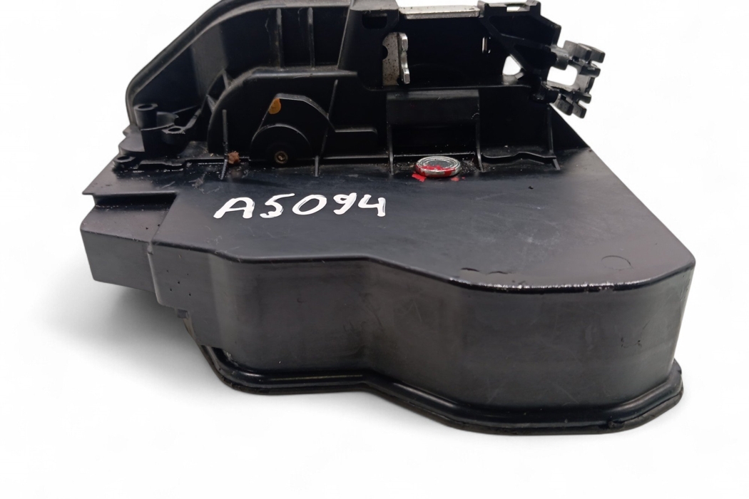 BMW X3 E83 (2003-2010) Aizmugurējo kreiso durvju slēdzene 7202147 30744891