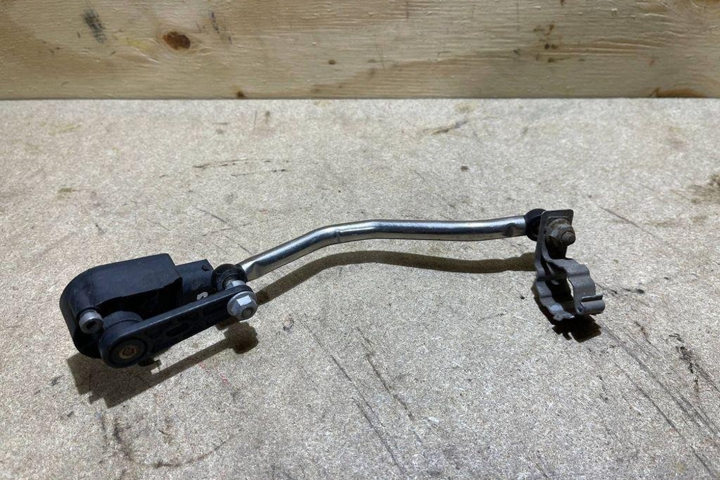 BMW 5 Series F10/F11 (2009-2017) Priekšējais labais līmeņa sensors 25916010,6860843,37146784072,37146860843,37146788569 32187444