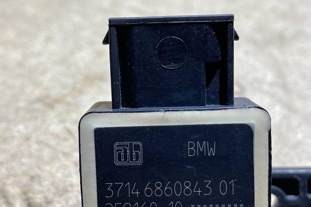 BMW 5 Series F10/F11 (2009-2017) Priekšējais labais līmeņa sensors 25916010,6860843,37146784072,37146860843,37146788569 32187444