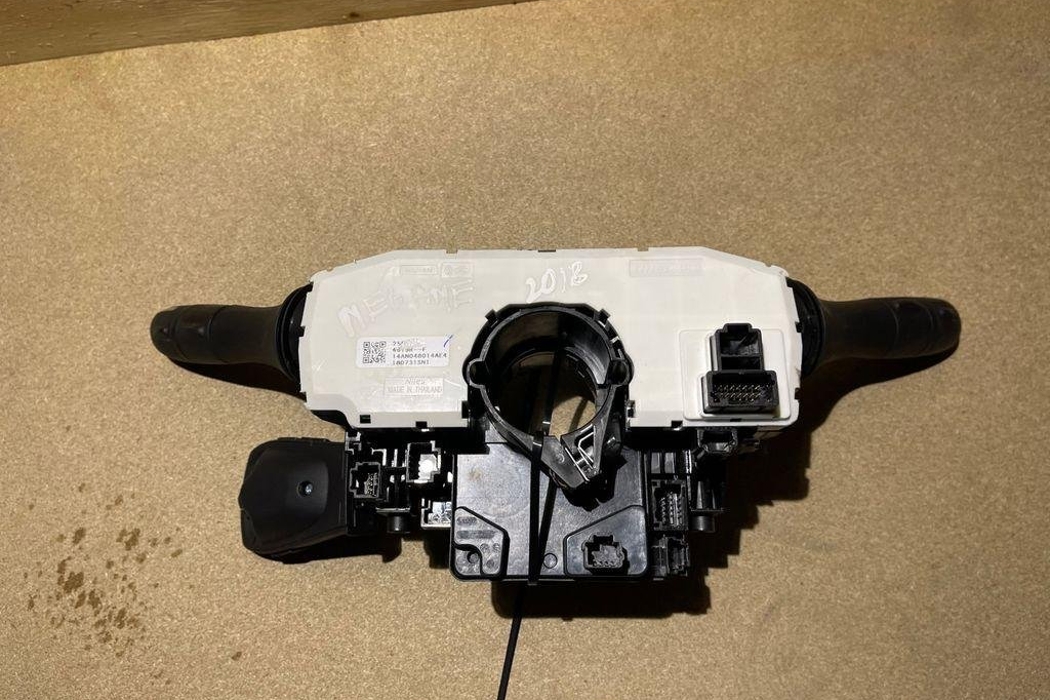 RENAULT Megane 4 generation (2016-2023) поворота переключение  5DH1029E,255545857R 32187574