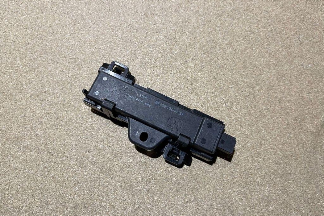 BMW X5 F15 (2013-2018) Keyless Entry Antenna 9220832 32187592