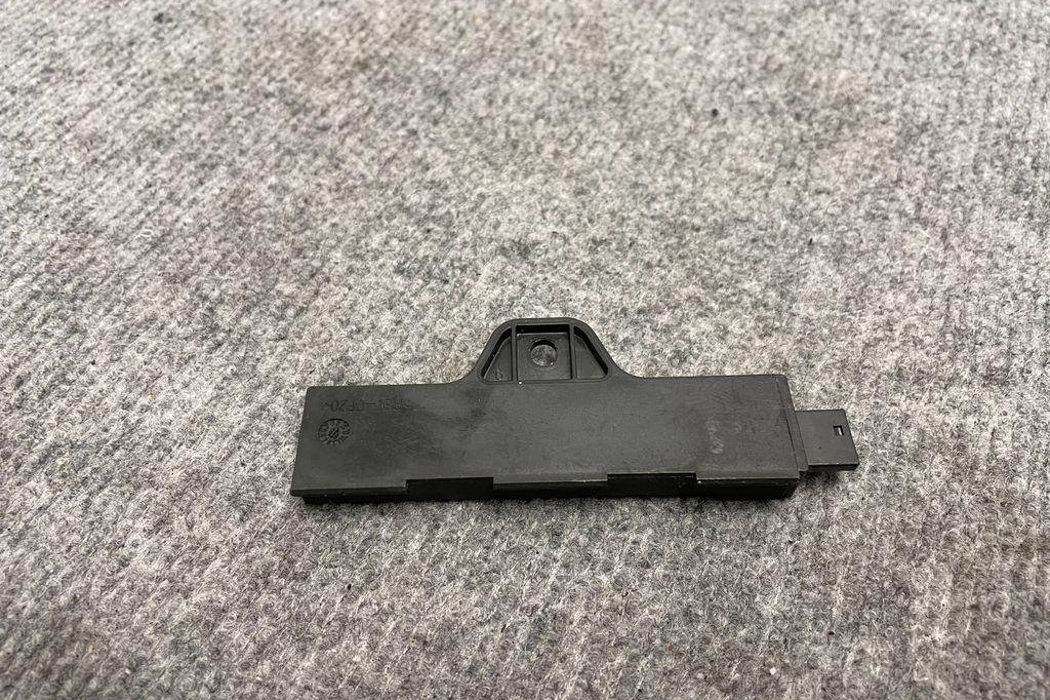 BMW 5 Series F10/F11 (2009-2017) Keyless Entry Antenna 9220832 32188102