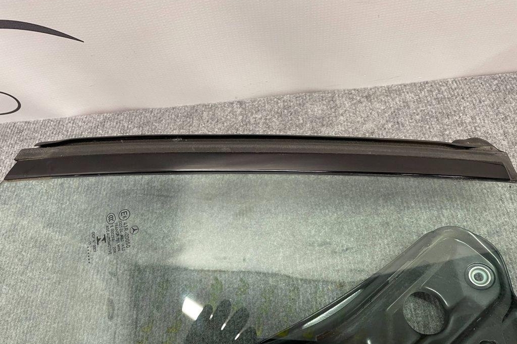 MERCEDES-BENZ E-Class W213/S213/C238/A238 (2016-2024) Aizmugurējo kreiso durvju logu pacēlājs C48268202,Z006Q03,A2386700100 32188610