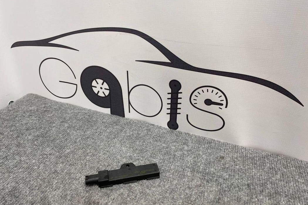 BMW 1 Series F20/F21 (2011-2020) Keyless Entry Antenna 9220831 32189000