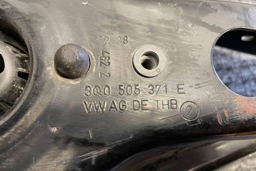 SKODA Superb 3 generation (2015-2023) Rear Left Arm 3Q0505371E,3Q0505311G 32191460