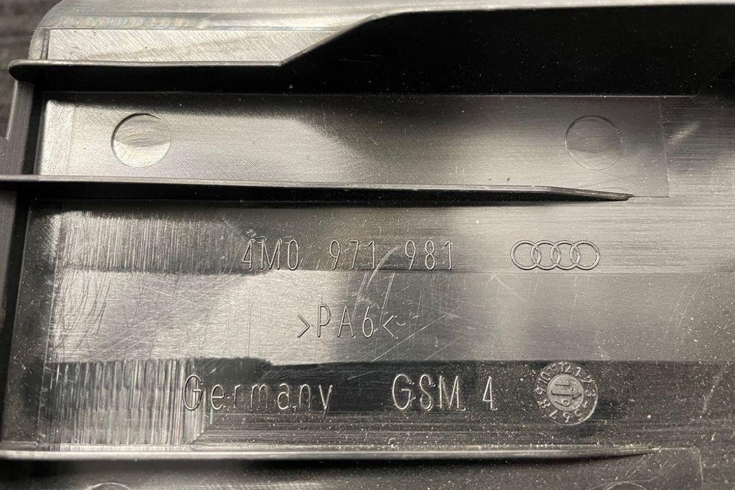 AUDI A6 C8/4K (2018-2024) Seat trim details 4M0971981 32193004