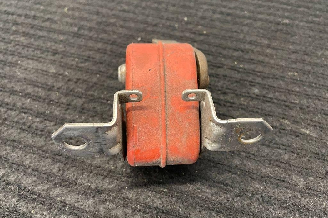 BENTLEY Continental Exhaust Hanger Bracket 8L9253147,3W0253138 32193048